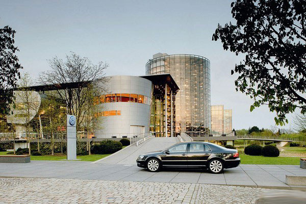 【大众德累斯顿玻璃工厂】