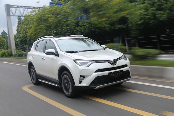 一汽丰田RAV4荣放首试：凭着性价比就能活得滋润