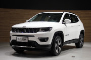 2016广州车展探馆：国产Jeep全新指南者