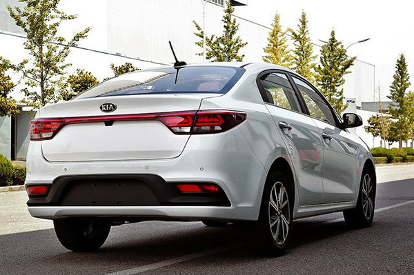 起亚全新k2正式上市,售7.29-10.39万