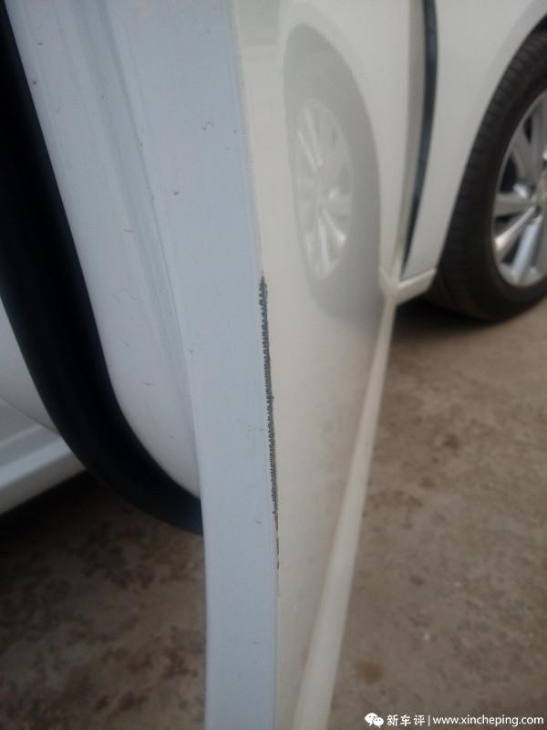 别克威朗车门喷漆维修求助。