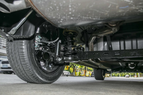 广汽传祺gs3正式上市,售价区间7.38-11.68万元