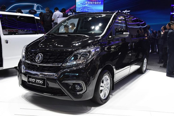北京车展再度发力商用mpv市场东风风行m6首次亮相