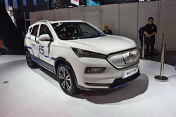 北京车展：新一代S5的纯电动版本，海马E5车型发布
