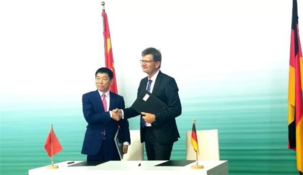 长城魏建军:合资公司首款车不是MINI,也会经营燃油车 长城魏建军:合资公司首款车不是MINI,也会经营燃油车