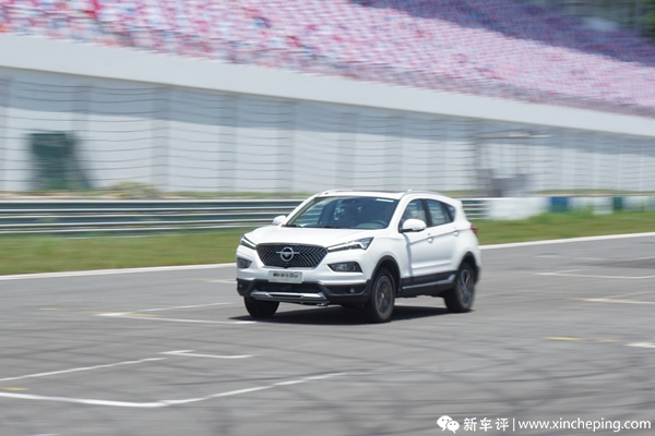 海马二代S5首试:不随波逐流,坚持做操控SUV 海马二代S5首试:不随波逐流,坚持做操控SUV