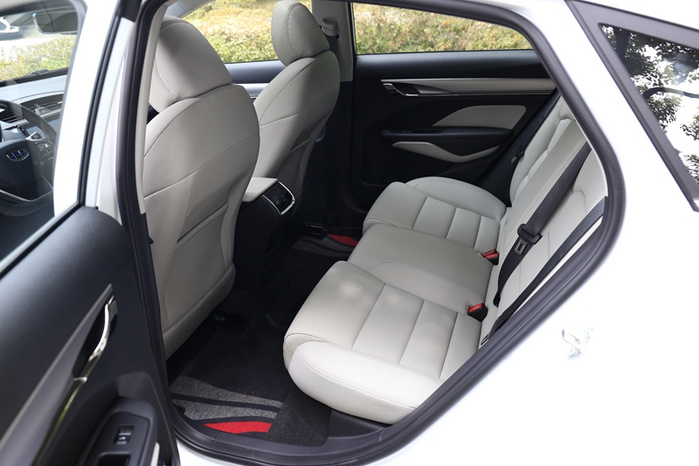 缤瑞首试:吉利的车海战术,怎么打差异化? 缤瑞首试:吉利的车海战术,怎么打差异化?