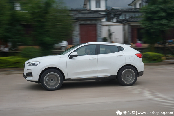 哈弗F5首试:WEY元素的哈弗?F5这样定调F序列 哈弗F5首试:WEY元素的哈弗?F5这样定调F序列