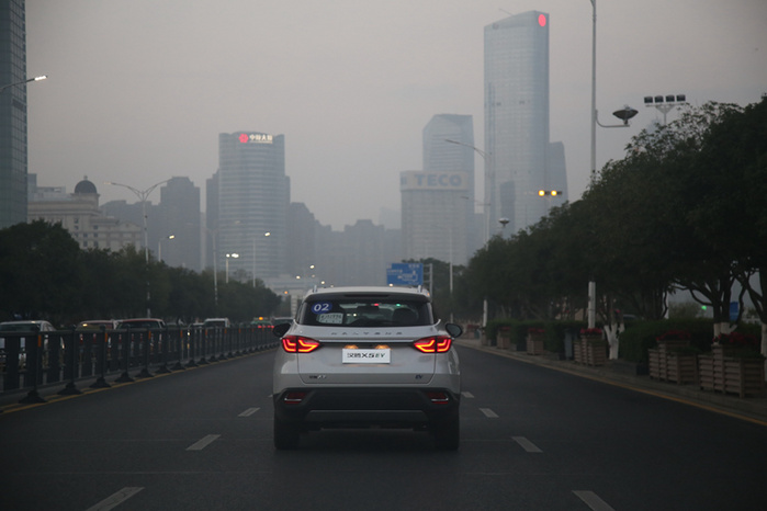 汉腾X5 EV首试:有副好架子,底盘也不错 汉腾X5 EV首试:有副好架子,底盘也不错