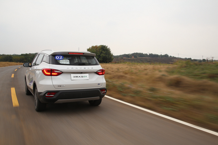 汉腾X5 EV首试:有副好架子,底盘也不错 汉腾X5 EV首试:有副好架子,底盘也不错