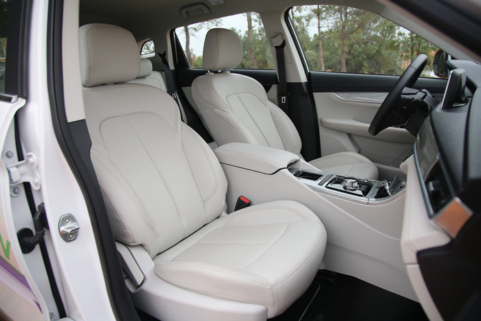 汉腾X5 EV首试:有副好架子,底盘也不错 汉腾X5 EV首试:有副好架子,底盘也不错