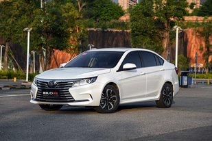 廣州車展:東南A5翼舞售4.99萬元起 廣州車展:東南A5翼舞售4.99萬元起