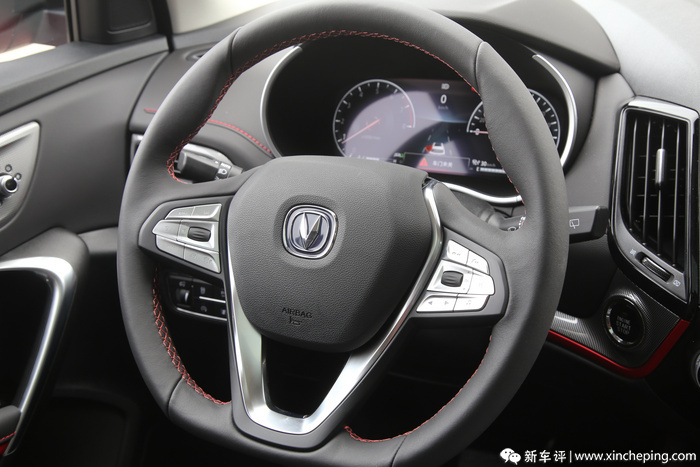 长安新CS55体验:13万实现你“半个特斯拉”梦 长安新CS55体验:13万实现你“半个特斯拉”梦