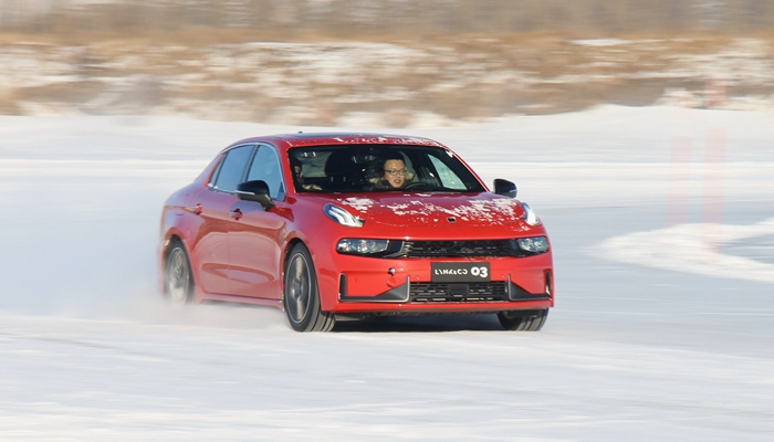 领克全系冰雪试驾:-25℃下的失控快感 领克全系冰雪试驾:-25℃下的失控快感