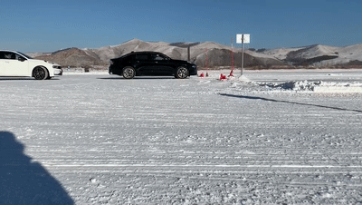 领克全系冰雪试驾:-25℃下的失控快感 领克全系冰雪试驾:-25℃下的失控快感