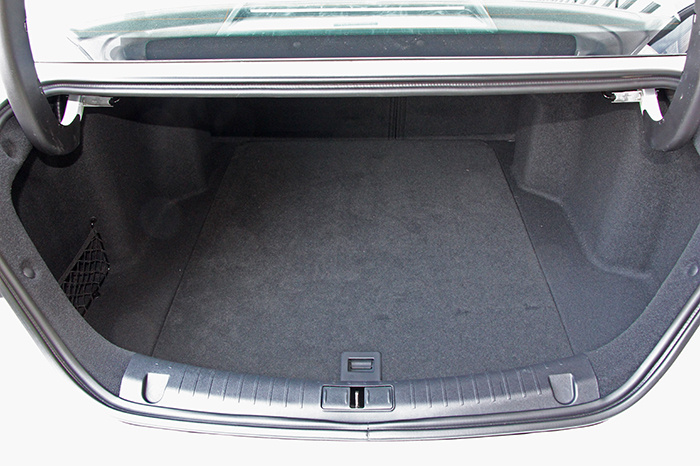 换标,独立,正向研发——吉利几何a实拍体验