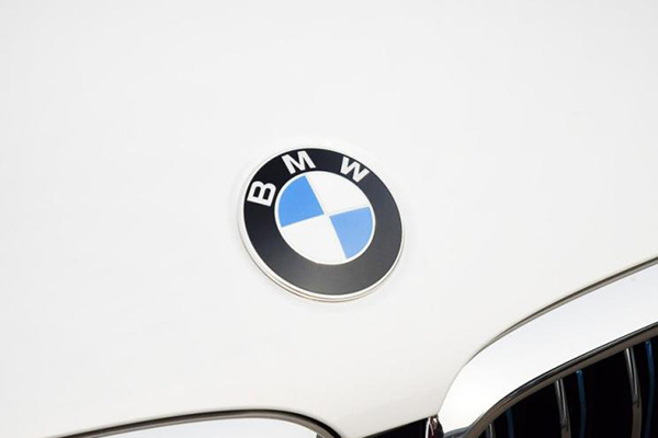 大势所趋,宝马称混合动力是重点 但不放弃内燃机 大势所趋,宝马称混合动力是重点 但不放弃内燃机