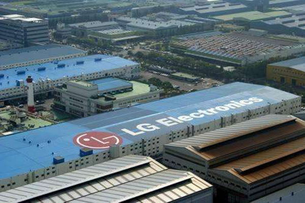 脱下襁褓,工信部取消新能源车动力电池“白名单” 脱下襁褓,工信部取消新能源车动力电池“白名单”