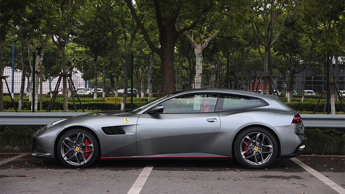 法拉利gtc4lusso t首试:试着说出你不买它的理由