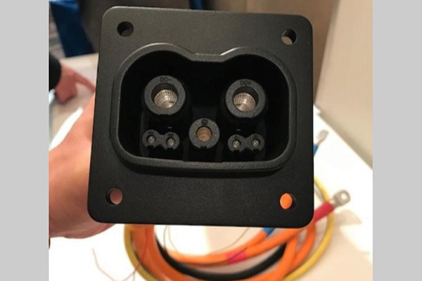 功率远超特斯拉超充,CHAdeMO展示与中国共同研发快充枪 功率远超特斯拉超充,CHAdeMO展示与中国共同研发快充枪