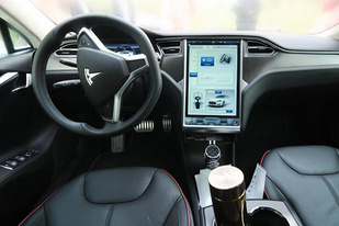 针对娱乐及Autopilot,特斯拉面向中国车主推送软件升级