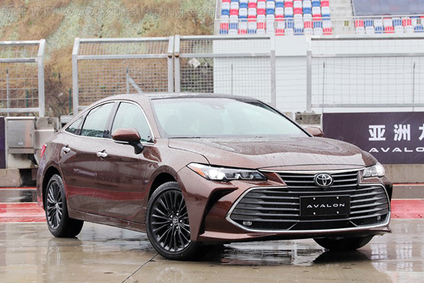 一汽丰田亚洲龙20l版本上市售19982398万