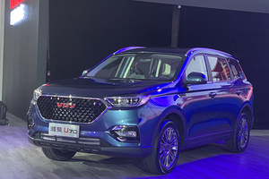 潍柴首款中型SUV U70正式上市，售6.99-11.09万元