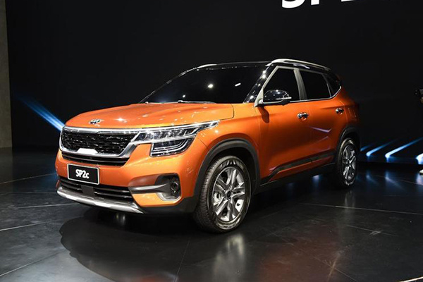 起亚SP2c正式定名“傲跑”,内饰官图发布 起亚SP2c正式定名“傲跑”,内饰官图发布