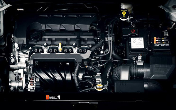 起亚SP2c正式定名“傲跑”,内饰官图发布 起亚SP2c正式定名“傲跑”,内饰官图发布