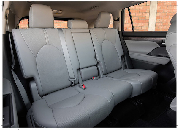 丰田海外全新汉兰达官图:V6\2.5L混动系统+两种座椅布局 丰田海外全新汉兰达官图:V6\2.5L混动系统+两种座椅布局