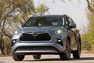 丰田海外全新汉兰达官图：V6\2.5L混动系统+两种座椅布局