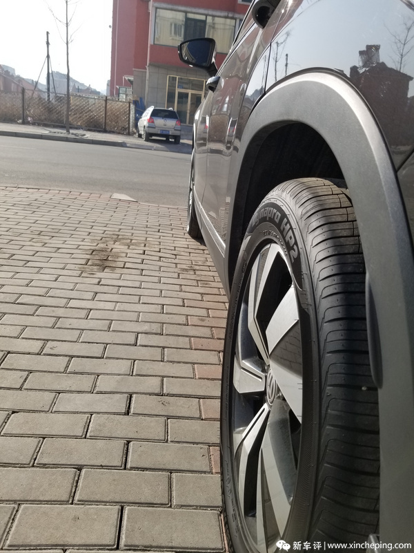 新提探岳两个礼拜，发现瑕疵，怀疑运损修复车