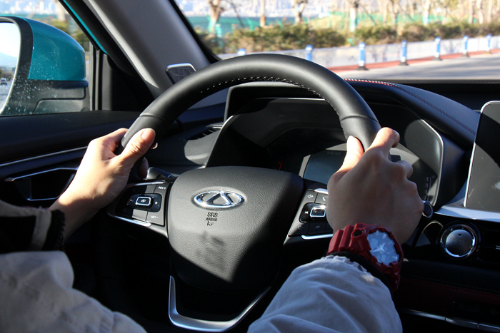 全新一代瑞虎7首试:“7”上年轻,“8”下稳重 全新一代瑞虎7首试:“7”上年轻,“8”下稳重