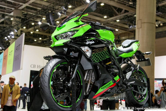 新摩四缸小忍者售价曝光国内或超过ninja400