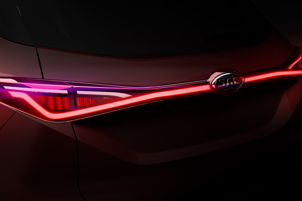 直瀑式前脸+贯穿式尾灯 江淮全新6座SUV设计图曝光 直瀑式前脸+贯穿式尾灯 江淮全新6座SUV设计图曝光