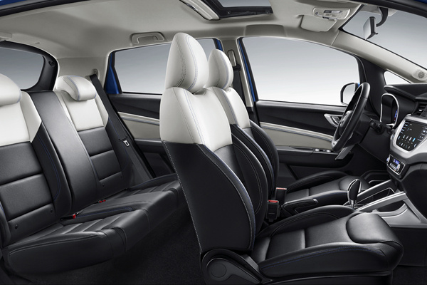 NEDC续航306km 枫叶30x补贴后预售6.88-7.98万元 NEDC续航306km 枫叶30x补贴后预售6.88-7.98万元