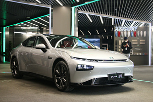 小鹏P7正式上市：最大续航706km，补贴后售22.99-34.99万