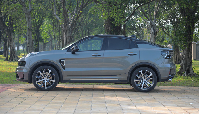 领克轿跑suv05正式上市推5款车型售17582128万元