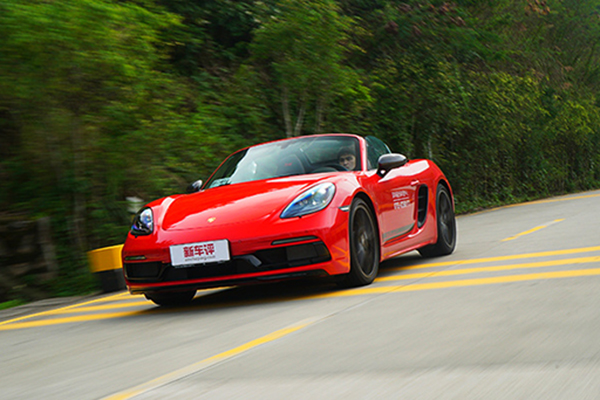 保时捷718 Boxster T首试：Touring是什么，保时捷说了算