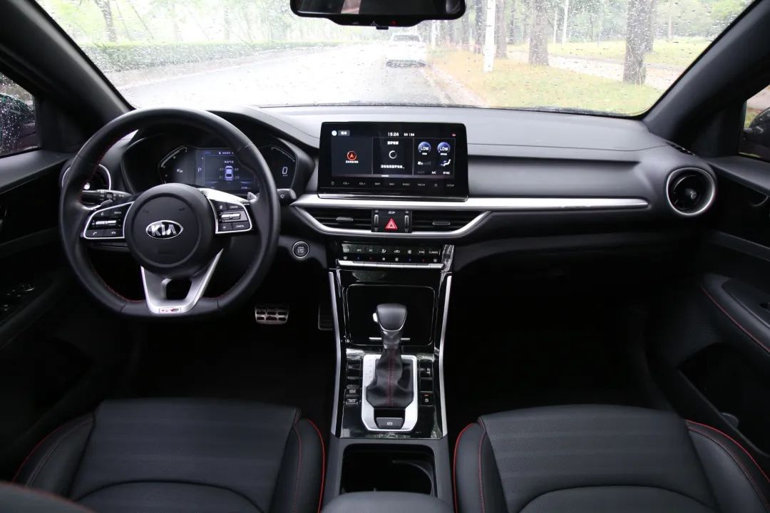 10万元紧凑轿车,选择昔日爆款行不行?