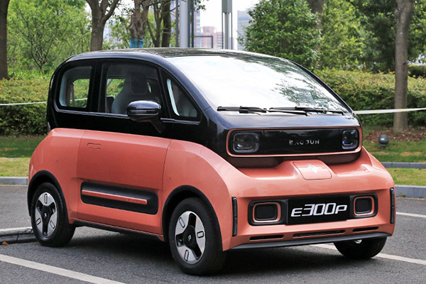 新宝骏纯电车型E300开启预售,补贴后售6.58-8.58万元