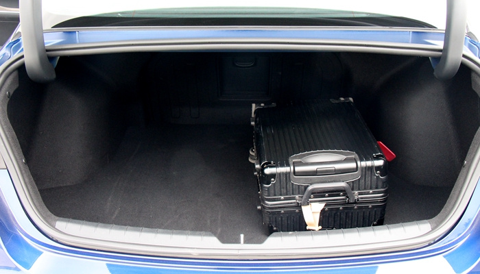 起亚K5首试:重振韩风!“欧巴”的回归反击战 起亚K5首试:重振韩风!“欧巴”的回归反击战