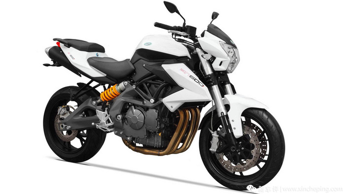 新摩我原本以为z900很香看到qj追600后我又叛变了