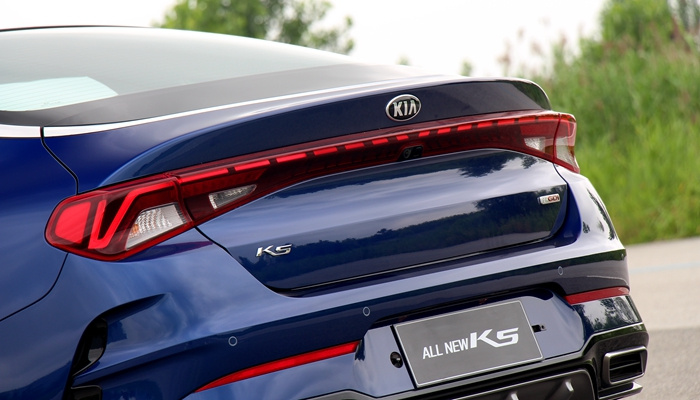 起亚K5首试:重振韩风!“欧巴”的回归反击战 起亚K5首试:重振韩风!“欧巴”的回归反击战