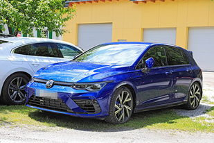 全新一代高尔夫R实车谍照曝光,最大马力或将达到333匹