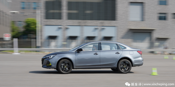 i6 MAX̬ײ⣺8.3sļ ˼򶼻