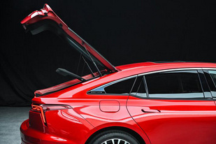 奔腾发布全新B70车尾细节图，掀背尾门设计成最大亮点