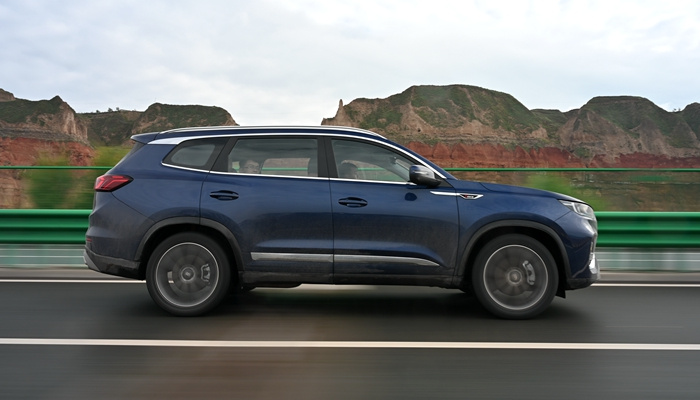 奇瑞瑞虎8 PLUS首试:精装超大杯,请查收 奇瑞瑞虎8 PLUS首试:精装超大杯,请查收