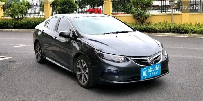 开宝马5系需要多少收入才养得起？车主实际分享用车感受