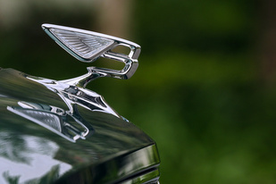 宾利首款纯电车将为轿车 电量120度可行驶500公里